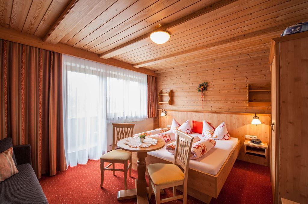 Gaestehaus Alpenblick Berwang Luaran gambar