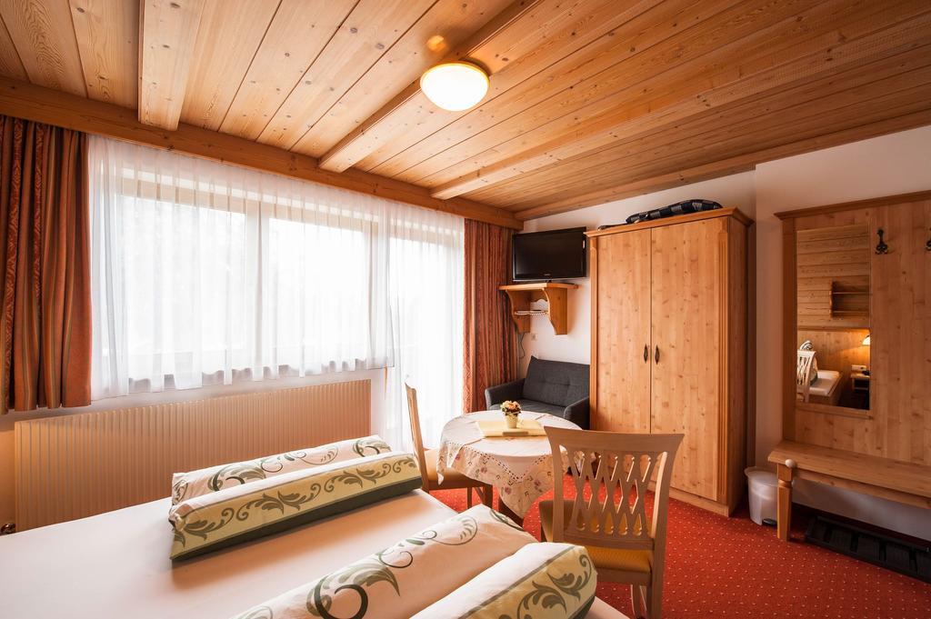 Gaestehaus Alpenblick Berwang Luaran gambar