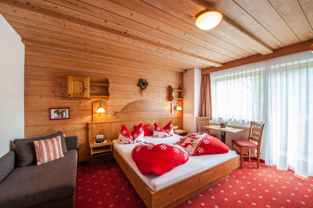 Gaestehaus Alpenblick Berwang Luaran gambar